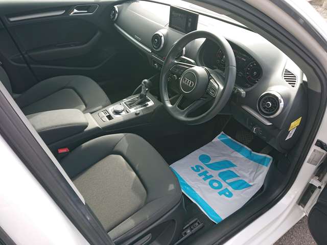 アウディ Ａ３　スポーツバック ２．０ ＴＦＳＩ クワトロ ４ＷＤ H30年 (東北) 99