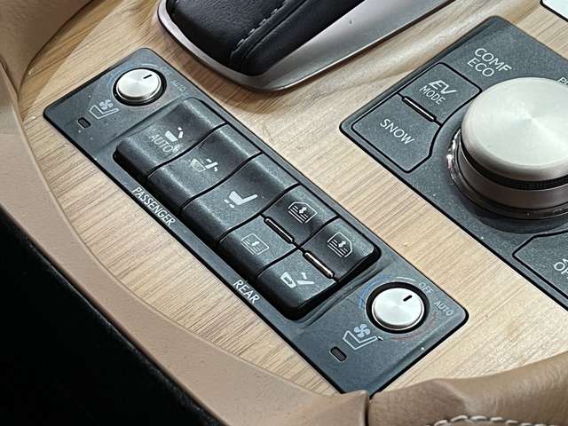レクサス ＬＳハイブリッド ６００Ｈ バージョンＬ ４ＷＤ H25年 (関東) 99
