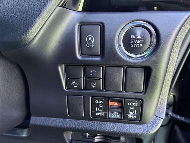 トヨタ ノア ２．０ ＳＩ ＷＸＢＩＩＩ R3年 (関東) 99
