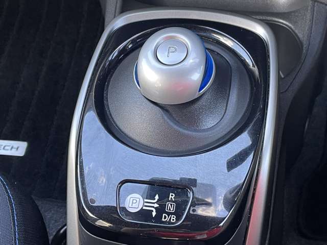 日産 ノート １．２ Ｅ－ＰＯＷＥＲ ＡＵＴＥＣＨ H30年 (近畿) 99