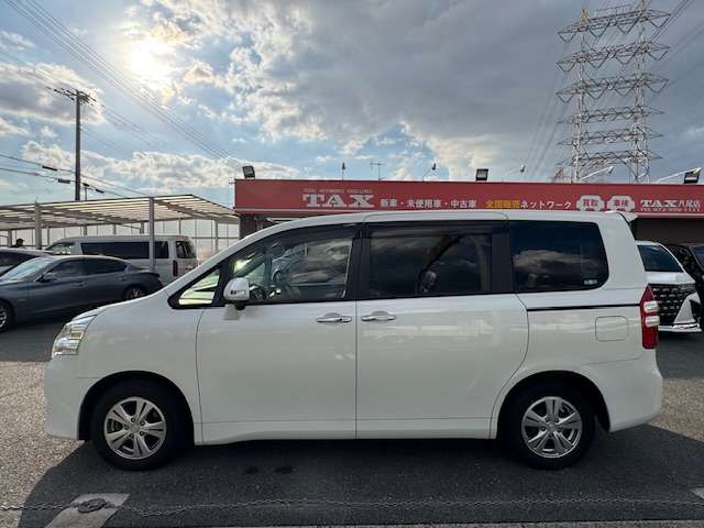 トヨタ ノア ２．０ Ｘ スマートエディション H23年 (近畿) 99