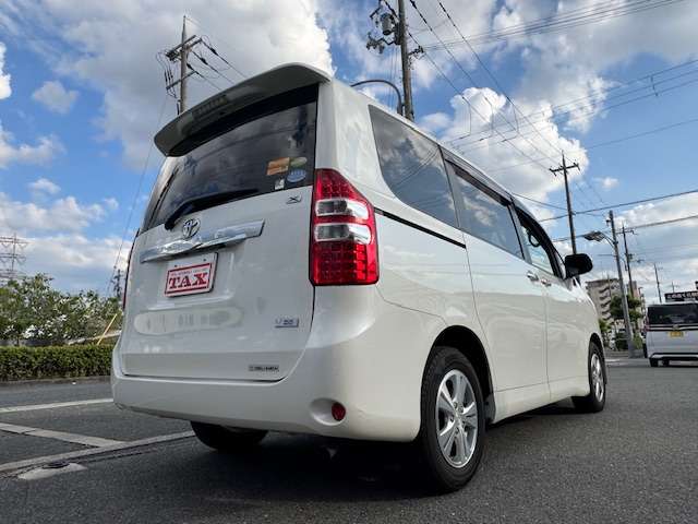 トヨタ ノア ２．０ Ｘ スマートエディション H23年 (近畿) 99