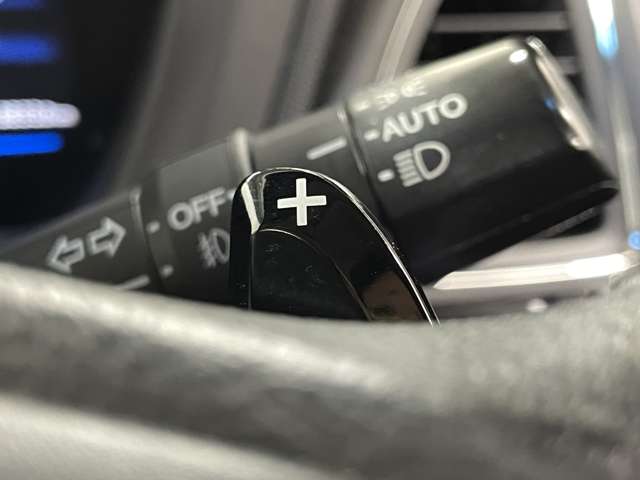 ホンダ ヴェゼル １．５ ハイブリッド Ｚ H26年 (近畿) 99