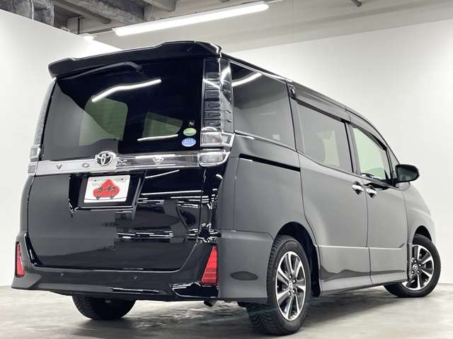 トヨタ ヴォクシー ２．０ ＺＳ 煌ＩＩ R1年 (近畿) 99