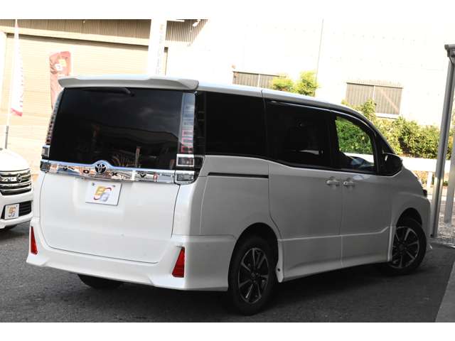 トヨタ ヴォクシー ２．０ ＺＳ H29年 (近畿) 99