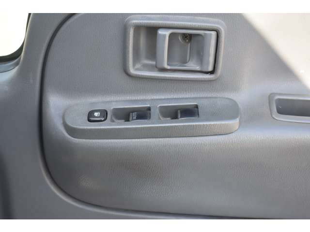 日産 アトラス ２．０ ロング スーパーロー ＤＸ H17年 (近畿) 99