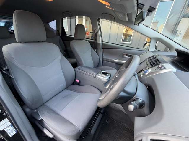 トヨタ プリウスΑ １．８ Ｓ H25年 (近畿) 99