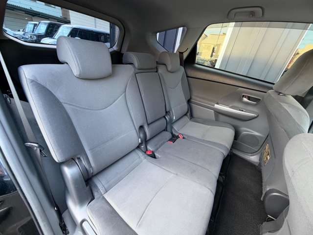 トヨタ プリウスΑ １．８ Ｓ H25年 (近畿) 99