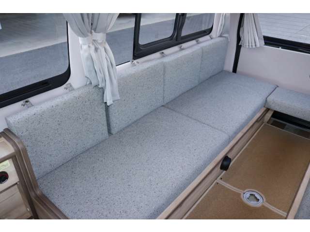 トヨタ ハイエースバン ＦＯＣＳ R3年 (中国) 99