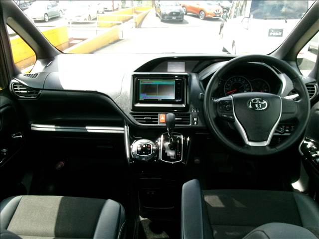 トヨタ ノア ２．０ ＳＩ ＷＸＢＩＩ R1年 (関東) 99