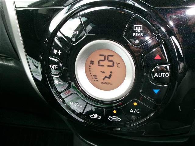 日産 ノート １．２ メダリスト H28年 (関東) 99