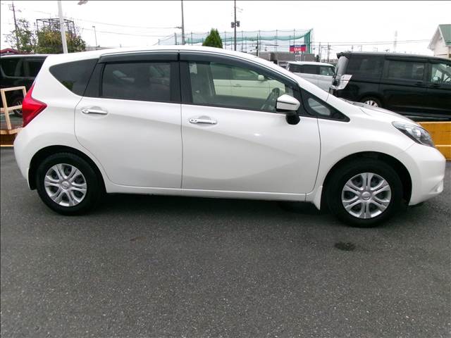 日産 ノート １．２ メダリスト H28年 (関東) 99