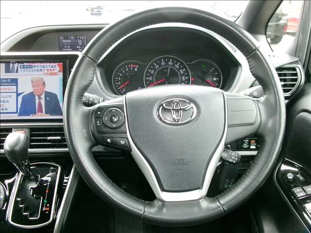 トヨタ ヴォクシー ２．０ ＺＳ 煌ＩＩ R1年 (関東) 99