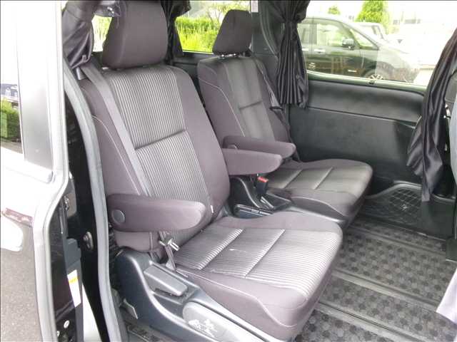 トヨタ ヴォクシー ２．０ ＺＳ 煌ＩＩ R1年 (関東) 99