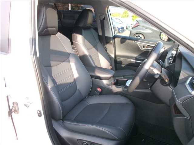 トヨタ ＲＡＶ４ ２．５ ハイブリッド Ｇ Ｅ－ＦＯＵＲ ４ＷＤ R5年 (関東) 99