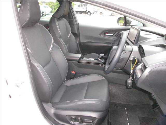 トヨタ プリウス ２．０ Ｚ R5年 (関東) 99