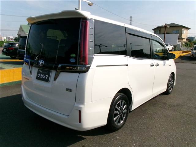 トヨタ エスクァイア　ハイブリッド １．８ ハイブリッド ＧＩ プレミアムパッケージ R1年 (関東) 99