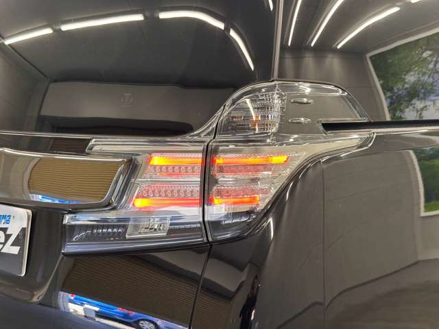 トヨタ ヴェルファイア ２．５ Ｚ Ａエディション ゴールデンアイズ H29年 (近畿) 99