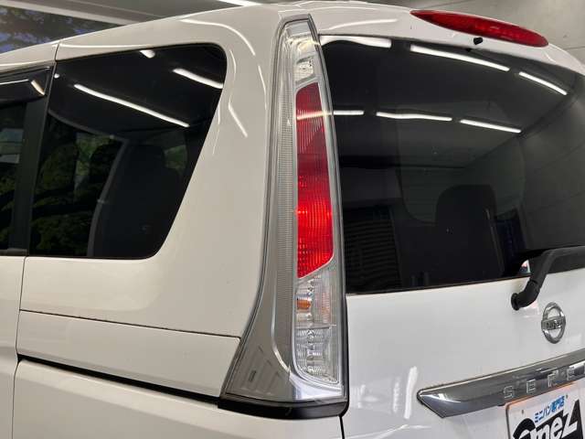 日産 セレナ ２．０ ２０Ｓ H25年 (近畿) 99