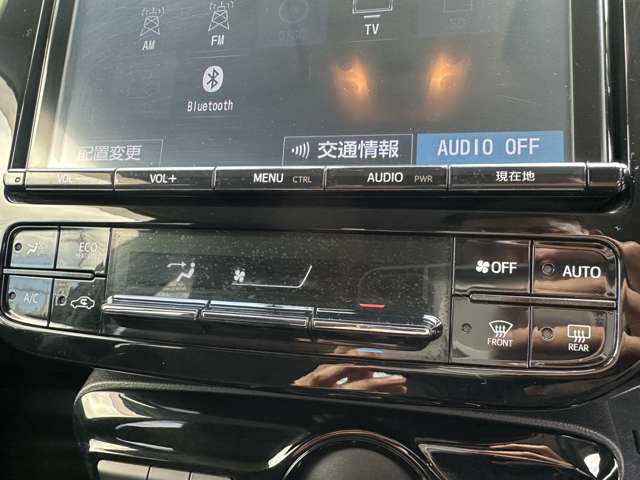 トヨタ プリウス １．８ Ｓ セーフティ プラス ツートーン H29年 (関東) 99