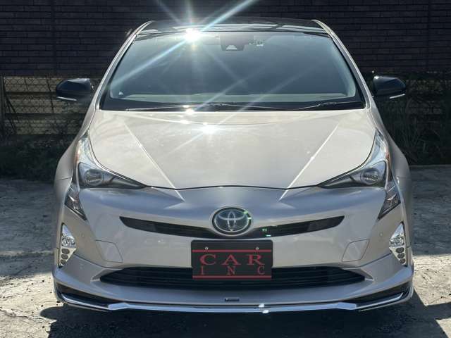 トヨタ プリウス １．８ Ｓ セーフティ プラス ツートーン H29年 (関東) 99