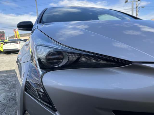 トヨタ プリウス １．８ Ｓ セーフティ プラス ツートーン H29年 (関東) 99