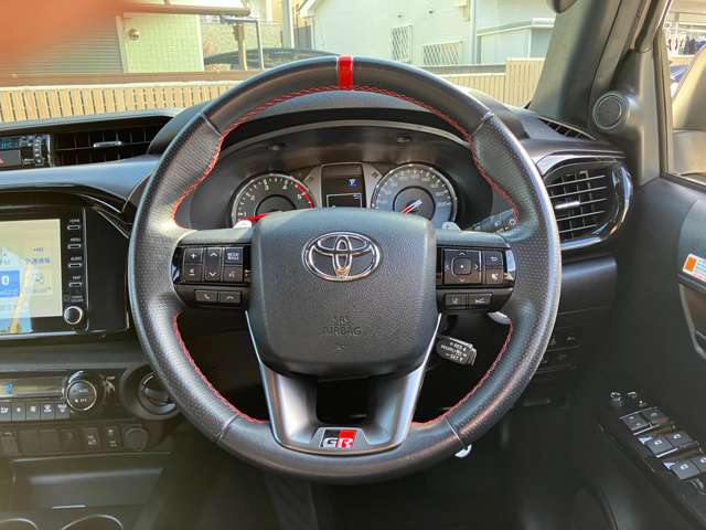 トヨタ ハイラックス ２．４ Ｚ ＧＲスポーツ ディーゼルターボ ４ＷＤ R4年 (関東) 99