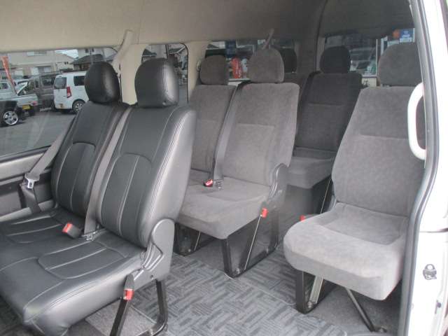 トヨタ ハイエースワゴン ２．７ グランドキャビン ４ＷＤ H25年 (関東) 99