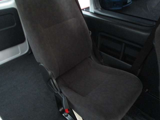 トヨタ ハイエースワゴン ２．７ グランドキャビン ４ＷＤ H25年 (関東) 99