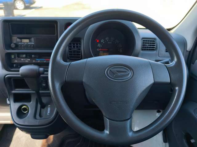ダイハツ ハイゼットカーゴ ６６０ デラックス ハイルーフ ４ＷＤ H25年 () 99