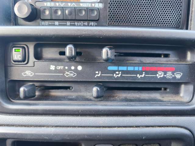 ダイハツ ハイゼットカーゴ ６６０ デラックス ハイルーフ ４ＷＤ H25年 () 99