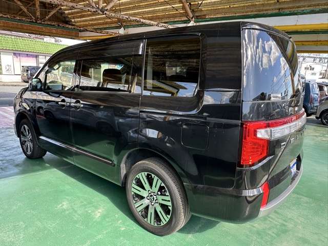 三菱 デリカ　Ｄ：５ ２．２ Ｐ ディーゼルターボ ４ＷＤ R7年 () 99