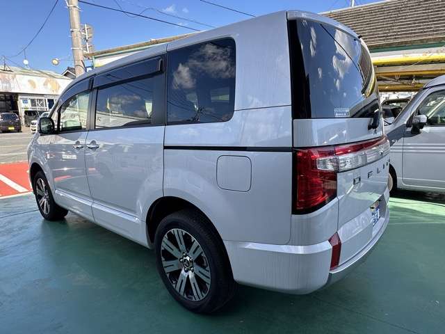 三菱 デリカ　Ｄ：５ ２．２ Ｐ ディーゼルターボ ４ＷＤ R7年 () 99