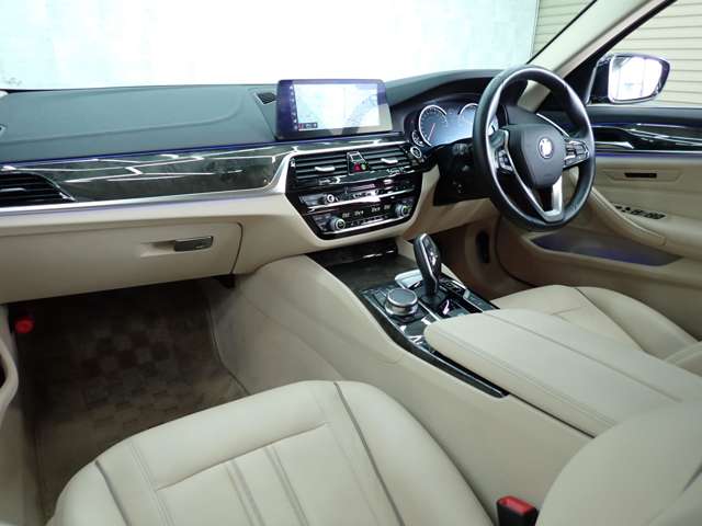 ＢＭＷ ５シリーズ ５２３Ｉ ラグジュアリー H29年 (九州・沖縄) 99