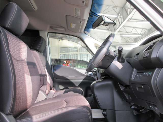 日産 セレナ ２．０ ハイウェイスター Ｓ－ＨＹＢＲＩＤ アドバンストセーフティ パッケージ H26年 (関東) 99