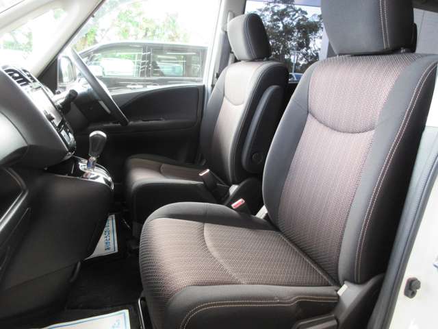 日産 セレナ ２．０ ハイウェイスター Ｓ－ＨＹＢＲＩＤ アドバンストセーフティ パッケージ H26年 (関東) 99
