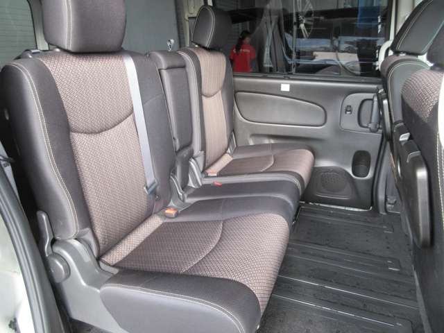 日産 セレナ ２．０ ハイウェイスター Ｓ－ＨＹＢＲＩＤ アドバンストセーフティ パッケージ H26年 (関東) 99