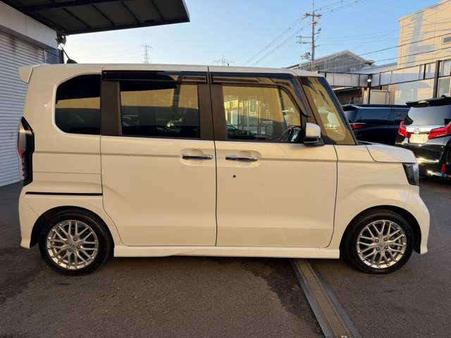 ホンダ Ｎ　ＢＯＸ カスタム ６６０ Ｌ ターボ R3年 (近畿) 99