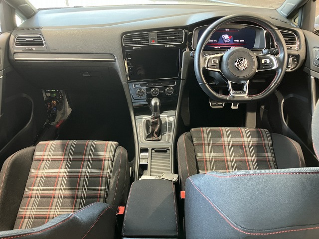 フォルクスワーゲン ゴルフ ＧＴＩ　ダイナミック H30年 (近畿) 99