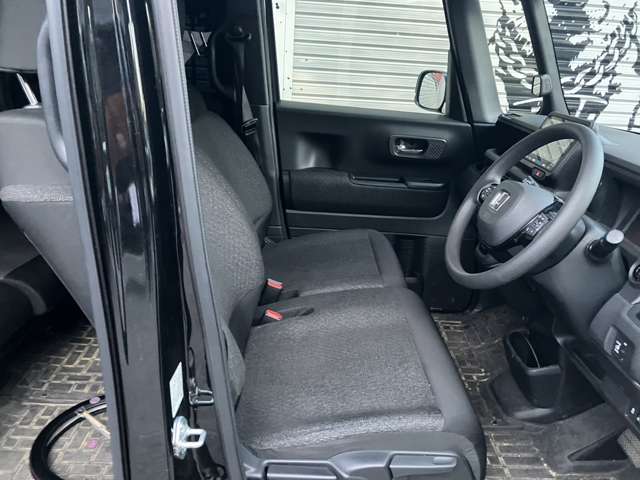 ホンダ Ｎ　ＢＯＸ カスタム ６６０ R6年 (近畿) 99