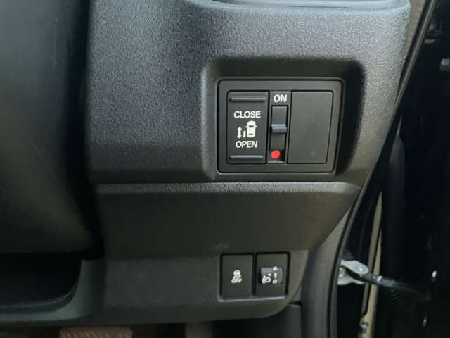ホンダ Ｎ　ＢＯＸ カスタム ６６０ R6年 (近畿) 99