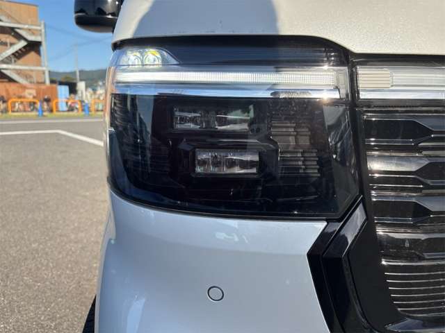 ホンダ Ｎ　ＢＯＸ カスタム ６６０ ターボ ブラック スタイル R8年 () 99