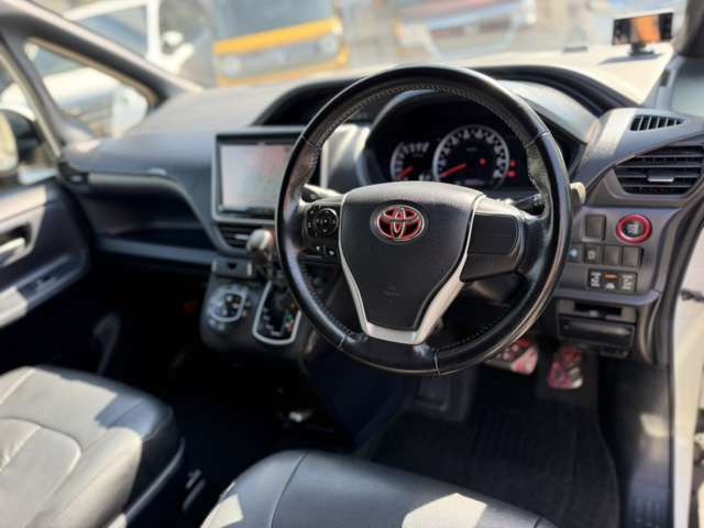 トヨタ ヴォクシー ２．０ ＺＳ H26年 (近畿) 99