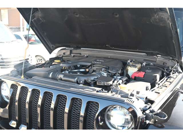 ジープ ラングラー　アンリミテッド アンリミテッド サハラ ３．６Ｌ ４ＷＤ R2年 (近畿) 99