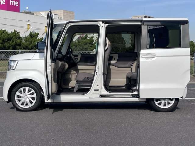 ホンダ Ｎ　ＢＯＸ カスタム ６６０ Ｇ Ｌ ホンダセンシング R1年 (中国) 99