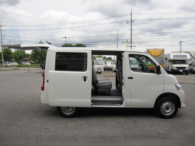 トヨタ タウンエースバン １ R8年 (関東) 99