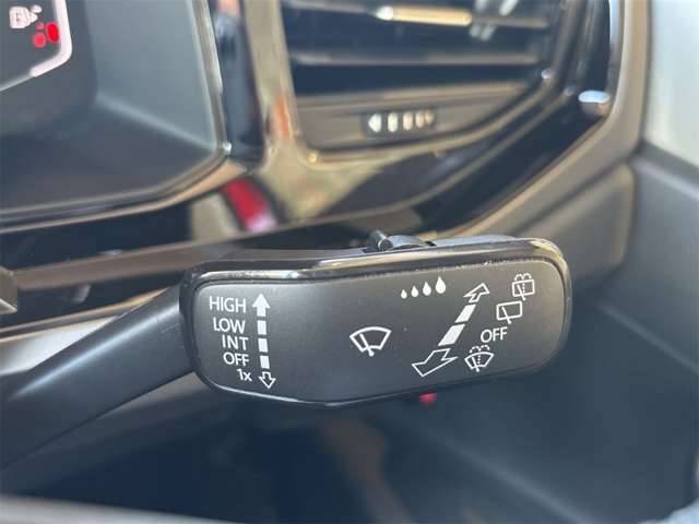 フォルクスワーゲン ポロ ＴＳＩ　ハイライン R3年 (近畿) 99