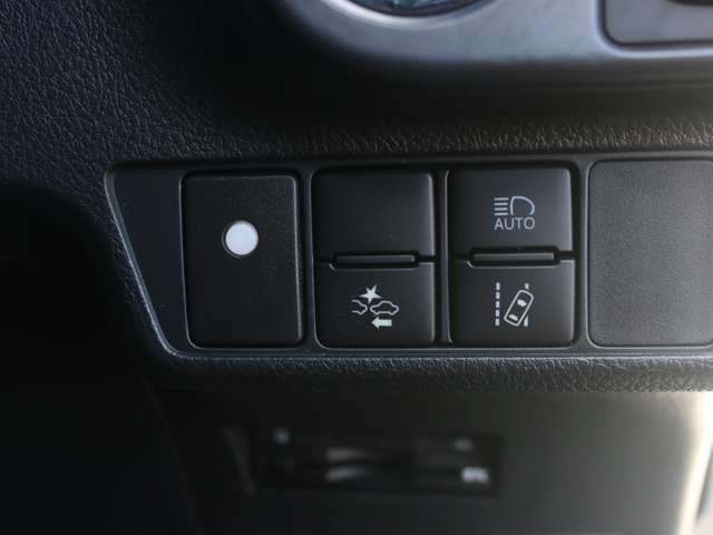 トヨタ カローラフィールダー １．８ Ｓ Ｗ×Ｂ H28年 (近畿) 99