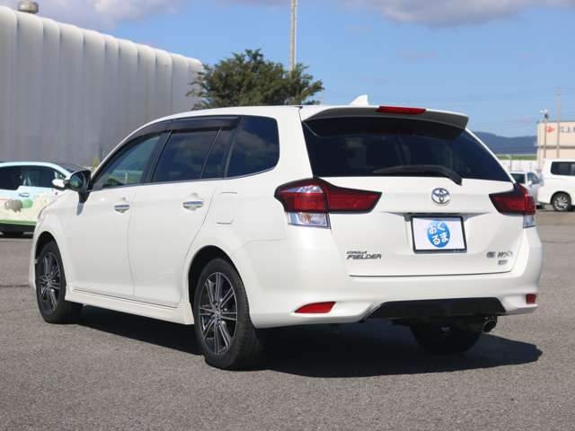 トヨタ カローラフィールダー １．８ Ｓ Ｗ×Ｂ H28年 (近畿) 99