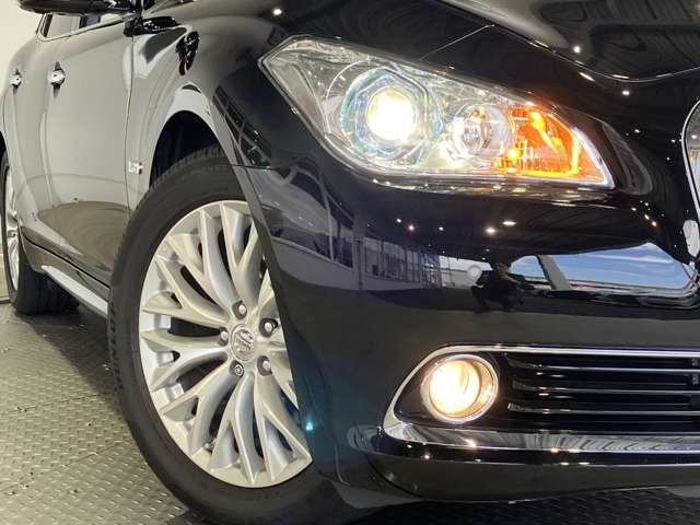 日産 シーマ　ハイブリッド ３．５ ＶＩＰ Ｇ H29年 (近畿) 99